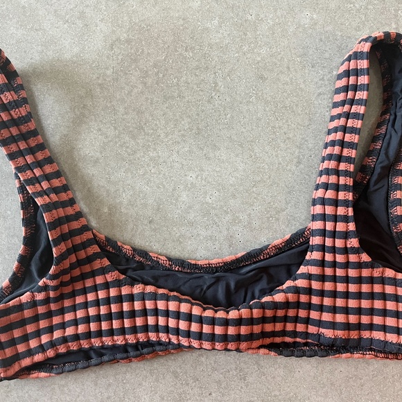 Solid and Striped Bikini size M - Picture 5 of 6